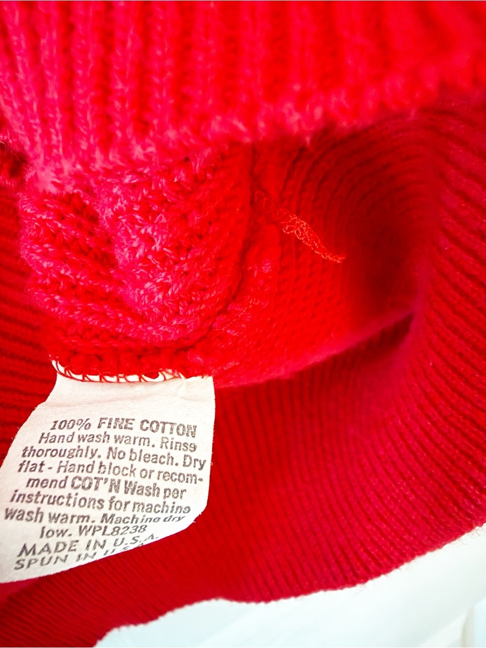 Lord Jeff Vintage 100% Fine Cotton Red Knit V-neck Sweater Medium Made In USA - Picture 6 of 6
